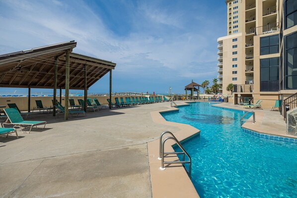 Condo, 3 habitaciones | Alberca | Alberca al aire libre 