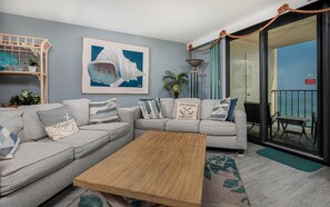 Condo, 3 habitaciones | Área de sala de estar