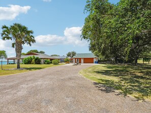 Property grounds - Pierfection Point | Private Pool & Pier (Ingleside)
