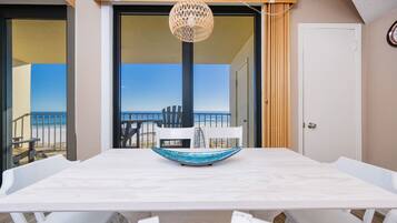 Condo, 1 Bedroom | Dining