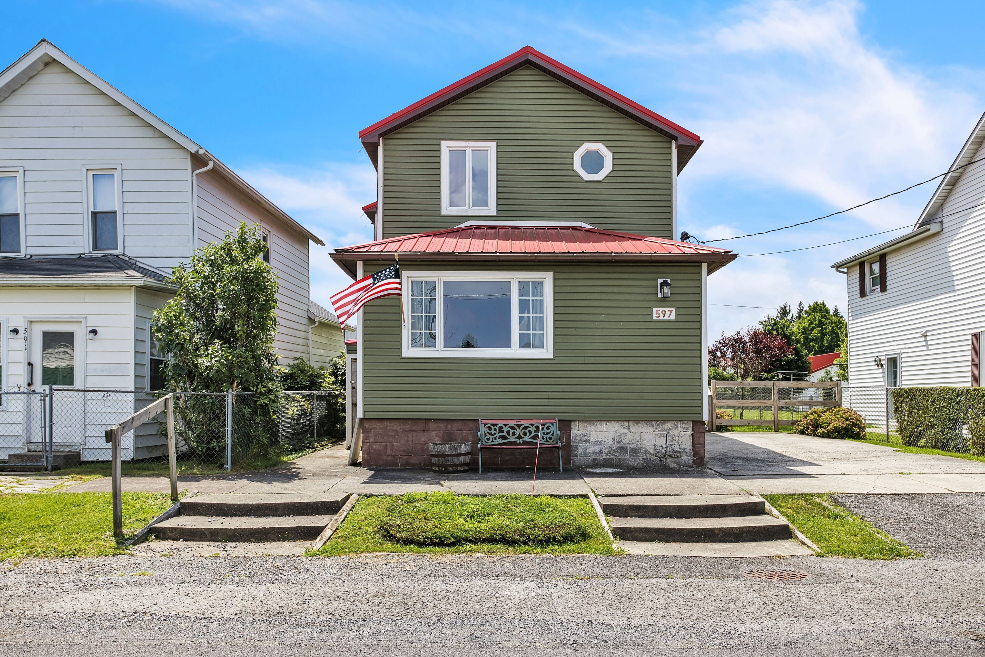 Nhà, 4 phòng ngủ | Ngoại thất