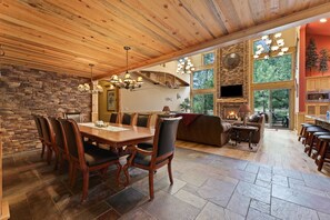 House, 6 Bedrooms | Dining - 4 Red Fir 6 Bedroom Home (Bend)