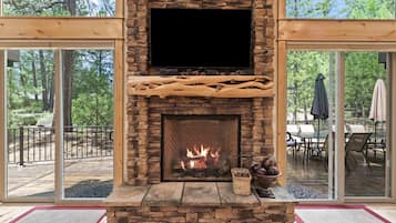 House, 6 Bedrooms | Interior