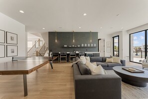 Casa, vários quartos | Parte interna