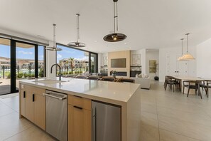 Private kitchen - Luxury Beachside 7 Bedroom Home (St. George)