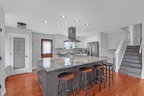 House, 3 Bedrooms | Private kitchen | Fridge, coffee/tea maker, toaster - Modern Retreat With Private Pool & Yard 3 Bedroom Home (Tinley Park)