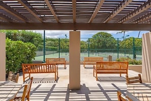 Condo, 2 Bedrooms | Outdoor dining