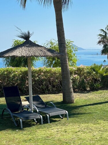 Holiday Home 'Great Townhouse Close To The Beach' with Sea View, Wi-Fi and Air Conditioning