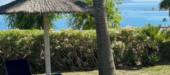 Holiday Home 'Great Townhouse Close To The Beach' with Sea View, Wi-Fi and Air Conditioning