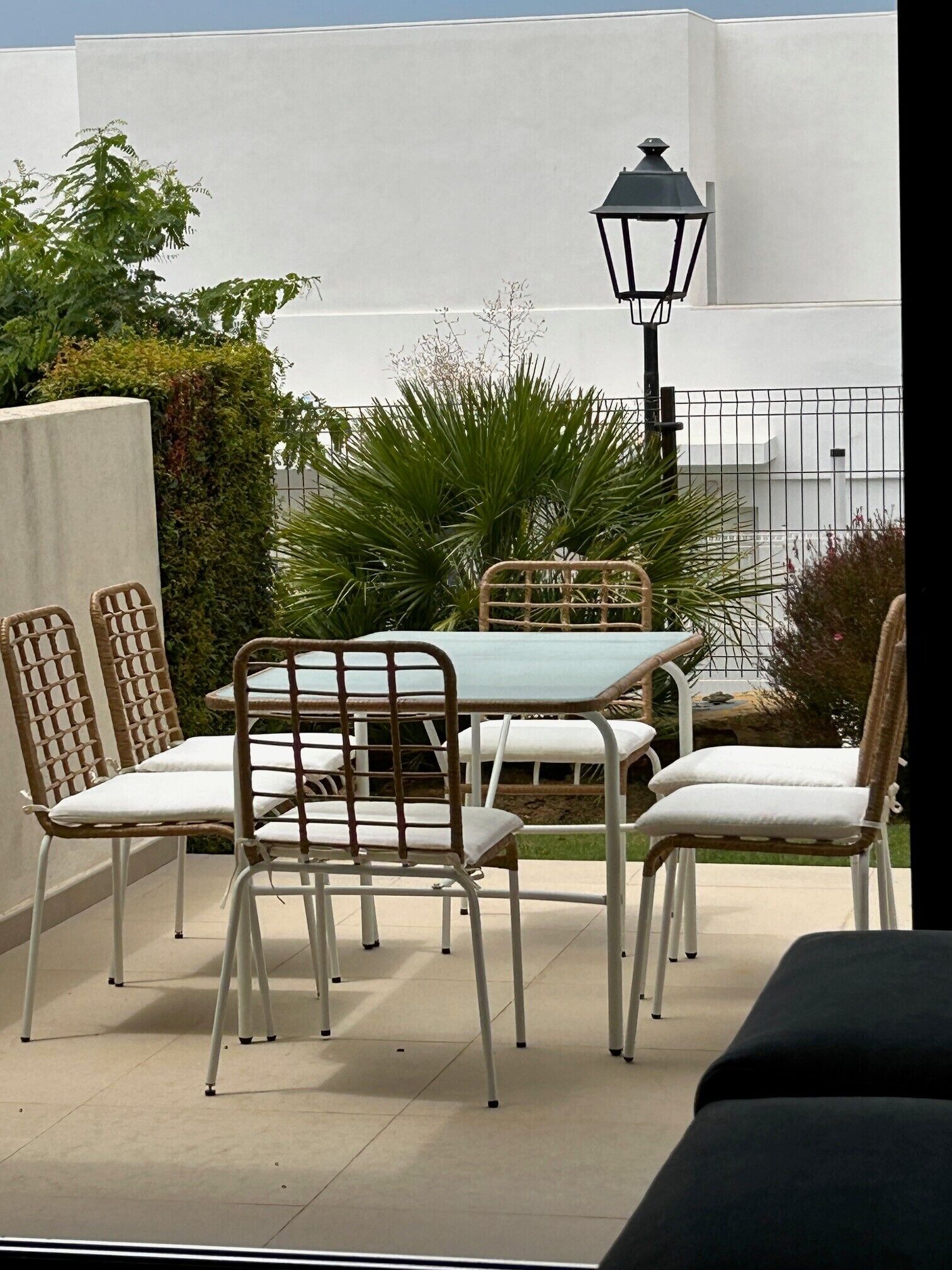 屋外ダイニングエリア