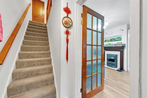 Shared Dormitory, 1 Bedroom, Hot Tub | Interior