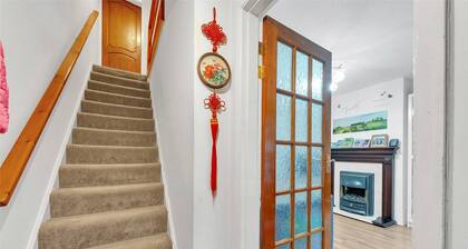 Room-double Room & Private Bathroom in B