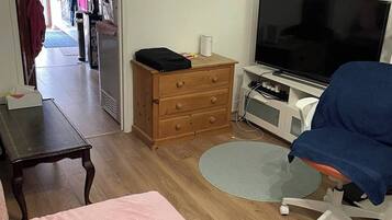 Shared Dormitory, 1 Bedroom, Hot Tub | Room amenity