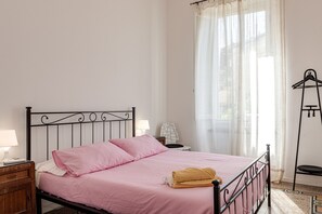 1 bedroom, iron/ironing board, WiFi, bed sheets - Apartment 'Comfort Polimoda' with Balcony, Wi-Fi and Air Conditioning (Firenze)
