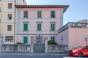 Exterior - Apartment 'Comfort Polimoda' with Balcony, Wi-Fi and Air Conditioning (Firenze)
