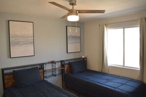 3 bedrooms, iron/ironing board, WiFi