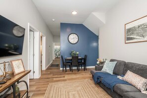 Apartment, Multiple Beds, Balcony, Garden View (887 Lexington Ave #1) | Living area