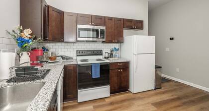 Queen City Retreat 1 - Cozy Home for 6 Near Attractions & Restaurants