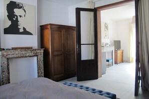 1 slaapkamer, een strijkplank/strijkijzer, wifi, beddengoed