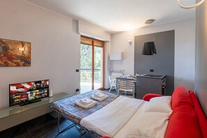 2 bedrooms, iron/ironing board