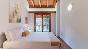 Daunenbettdecken, Bügeleisen/Bügelbrett, Bettwäsche