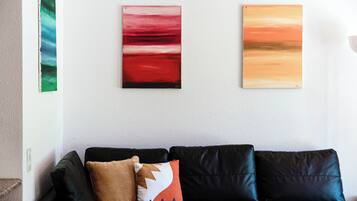 Télévision à écran plat de 32 pouces avec chaßnes numériques