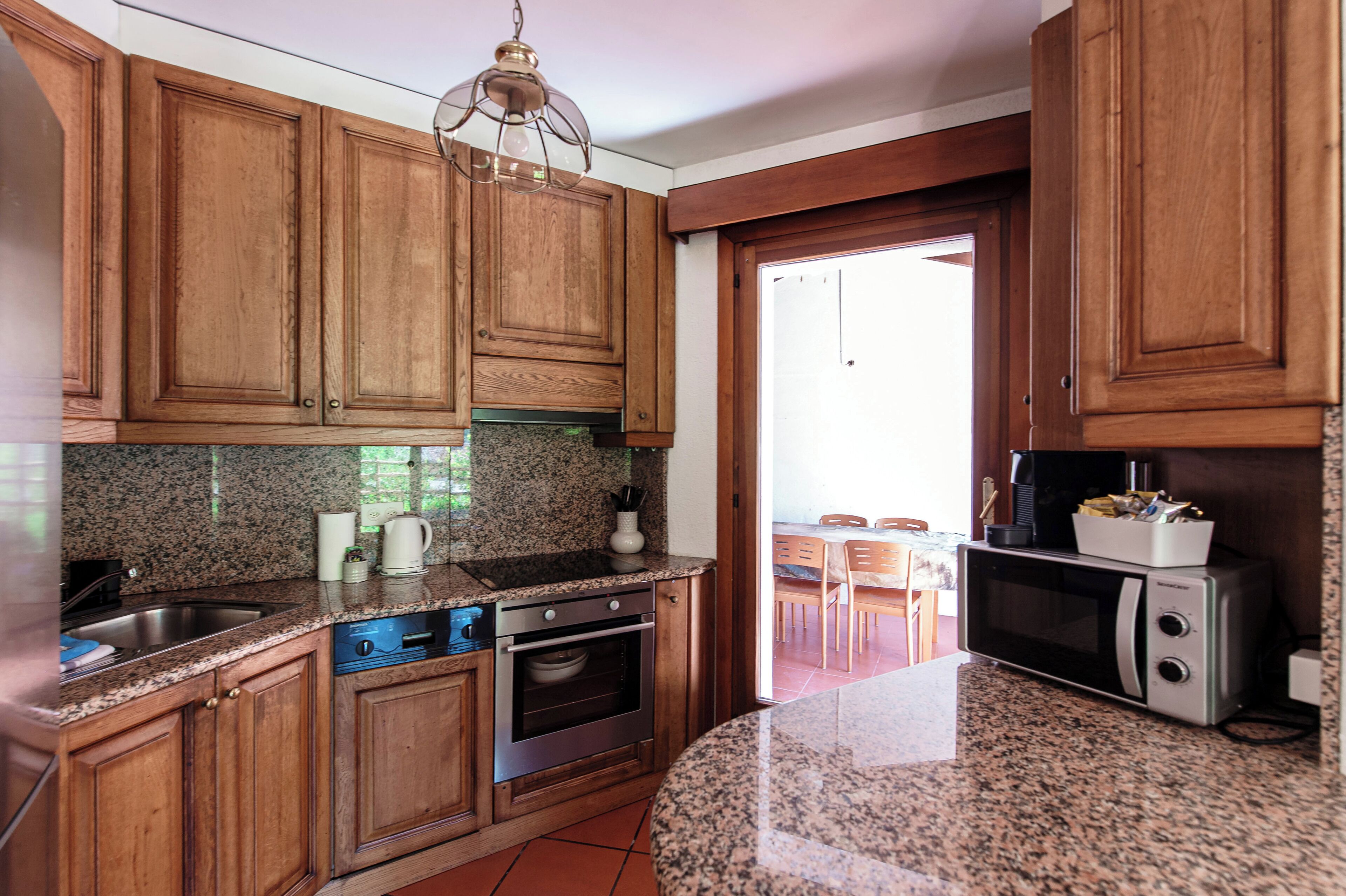 Espressomaschine, Wasserkocher mit Kaffee-/Teezubehör, Wasserkocher