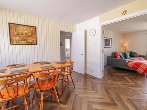 Interior - ARD NA MARA, pet friendly, with open fire in Culdaff, County Donegal (Culdaff)