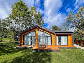 Deluxe-Ferienhaus, Blick auf die Anlage | Kostenloses WLAN