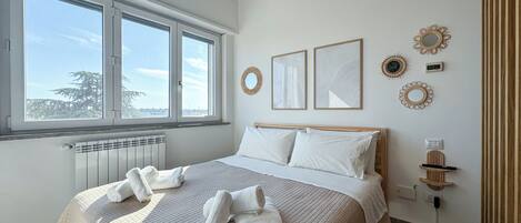 1 bedroom, free WiFi, bed sheets