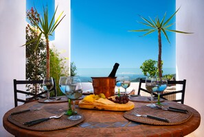 Outdoor dining - CASA EMILIANA, The Town-House Retreat, Spanish Mountain Village of Gaucín, Spain (Gaucín)