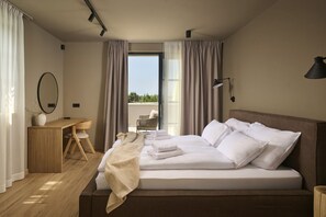 5 عدّة غرف نوم ومكواة/لوح كي وواي فاي وملاءات أسرّة