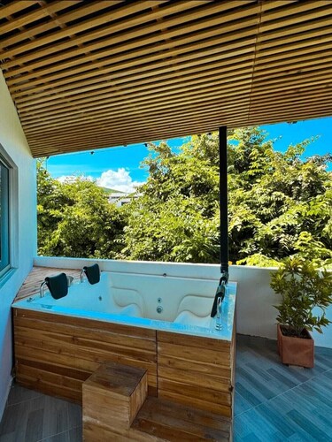 Gorgeous 3-bedroom penthouse + jacuzzi + pool, relaxing mountain view Anapoima