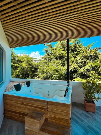 Gorgeous 3-bedroom penthouse + jacuzzi + pool, relaxing mountain view Anapoima