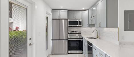 Microwave, oven, stovetop, dishwasher