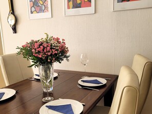 Apartment | Dining