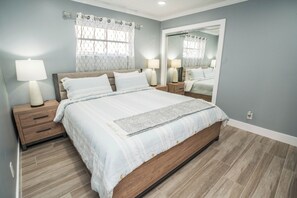 3 bedrooms, bed sheets