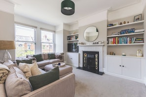 Fernseher, Stereoanlage, Arbeitsbereiche