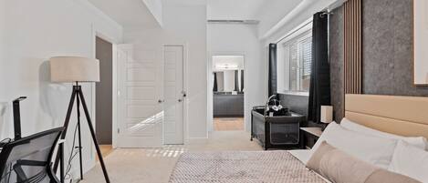 2 bedrooms, desk, iron/ironing board, free WiFi