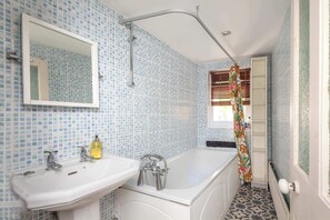 Ducha y secador de pelo