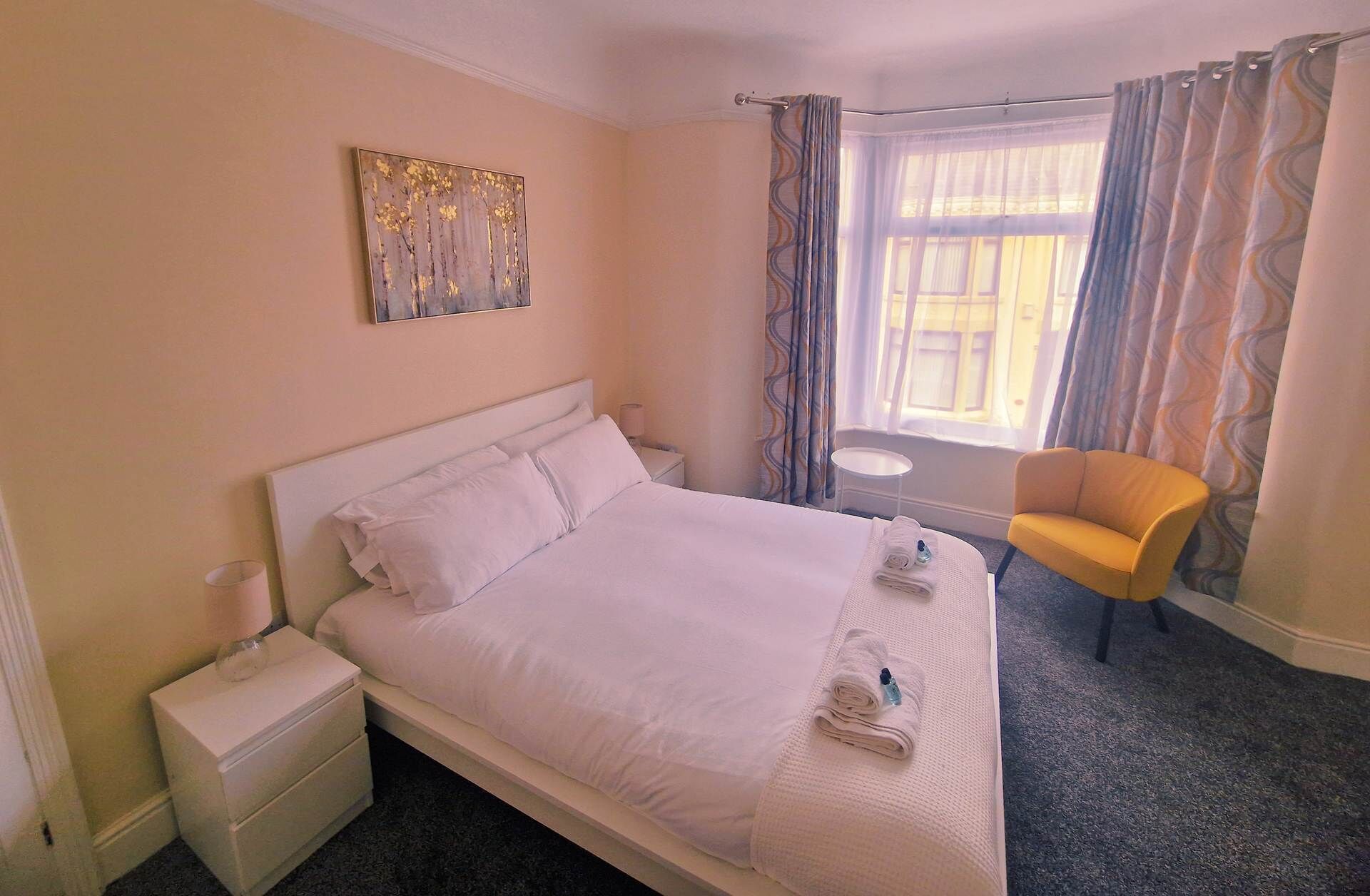 4 Schlafzimmer, Bügeleisen/Bügelbrett, Internetzugang, Bettwäsche