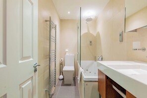 Douche, séchoir à cheveux