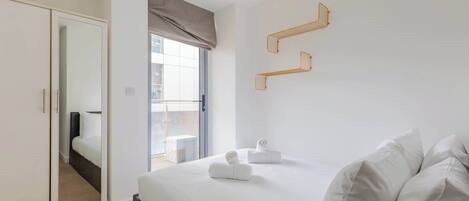 3 chambres, fer et planche Ă repasser, accĂšs Ă Internet, literie fournie
