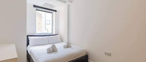 3 chambres, fer et planche à repasser, accès Internet, draps fournis