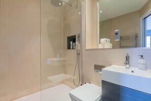 Douche, séchoir à cheveux