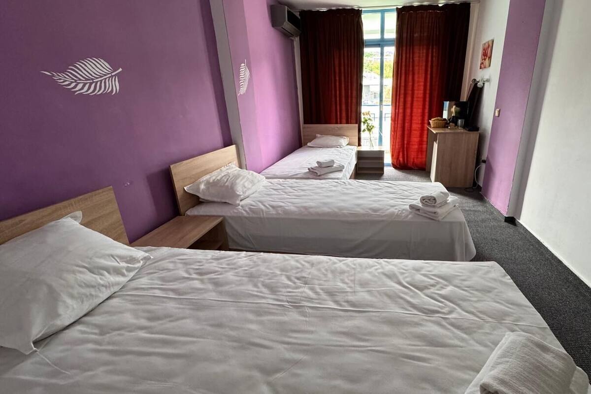Triple Room | WiFi (free), bed sheets