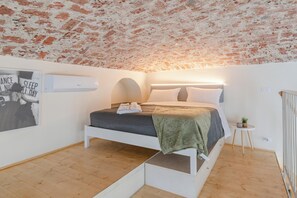1 dormitori, planxa i posts de planxar, wifi gratuïta i roba de llit