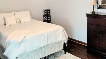 3 dormitoris, planxa i posts de planxar, wifi i roba de llit