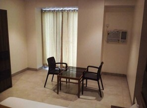 Habitación clásica | Escritorio, espacio para trabajar con un portátil, wifi gratis