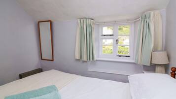 2 bedrooms, individually decorated, individually furnished